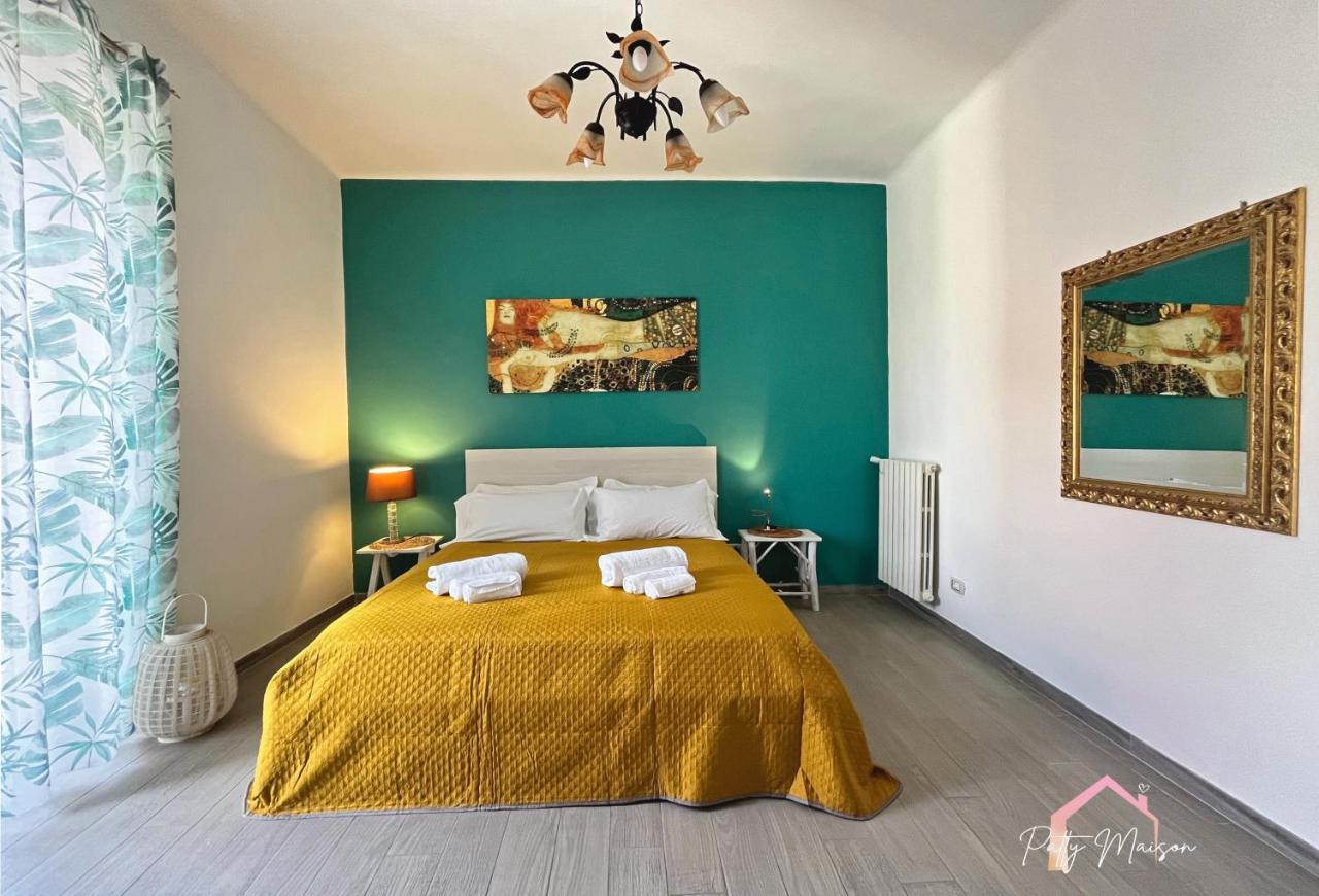 Patty Maison - Large & New Central Apartment Bari Eksteriør bilde